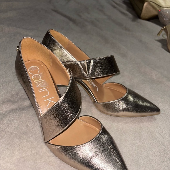 Calvin Klein Metallic Silver Heels - Picture 1 of 2